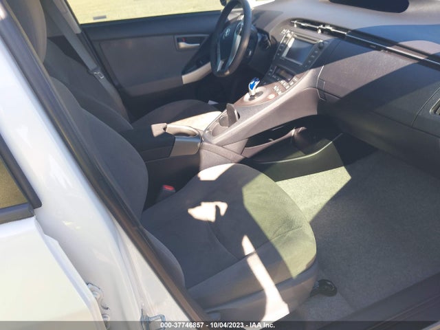 Toyota Prius Four 2015 JTDKN3DU4F0471103 Image 5