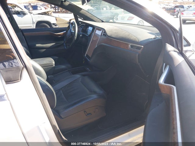 Tesla Model X 90d/75d/100d 2017 5YJXCBE25HF049560 Image 5