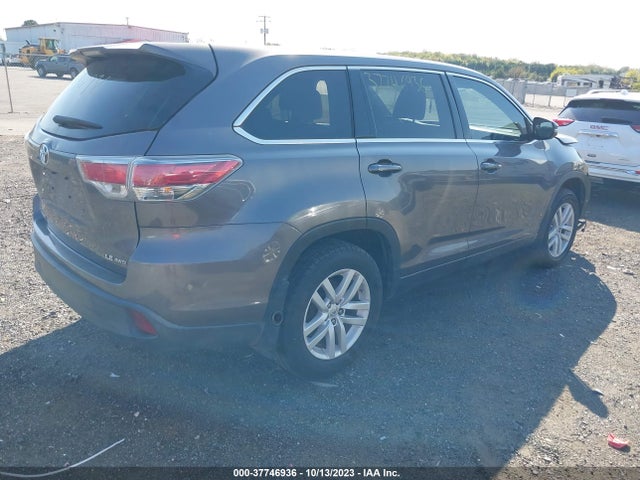 Toyota Highlander Le 2015 5TDBKRFH9FS128232 Image 4