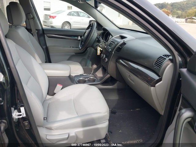 2012 KIA SORENTO LX VIN: 5XYKT3A64CG301194