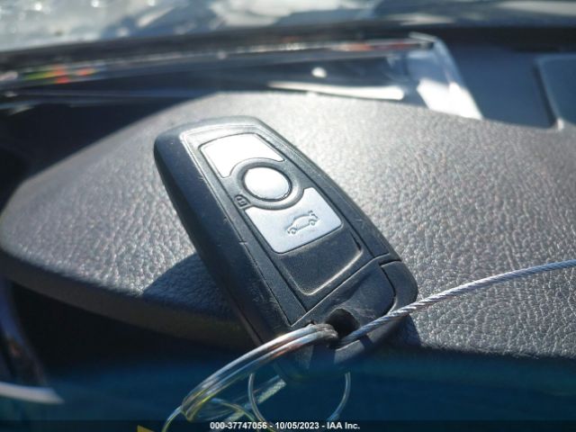 WBA3C1C53FK118927 BMW 3 Series 328i