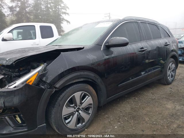 KNDCB3LCXL5370569 KIA NIRO LX