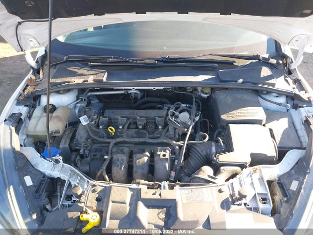 2016 FORD FOCUS SE VIN: 1FADP3K24GL363624