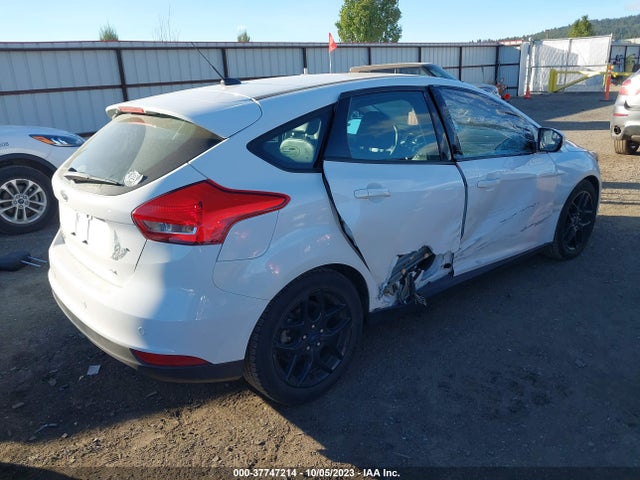 2016 FORD FOCUS SE VIN: 1FADP3K24GL363624