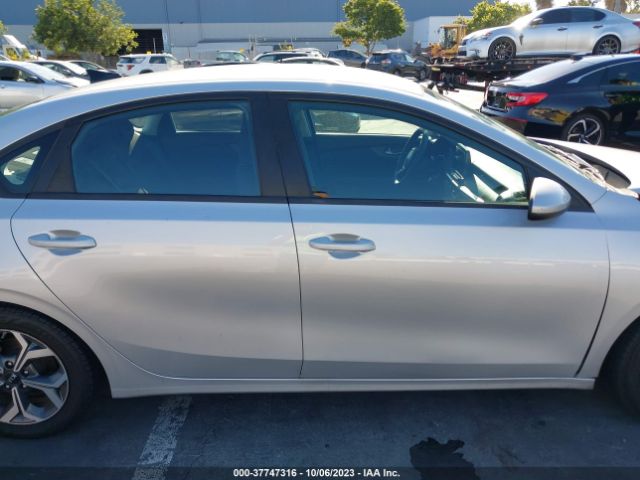 3KPF24ADXLE143398 KIA Forte Lxs