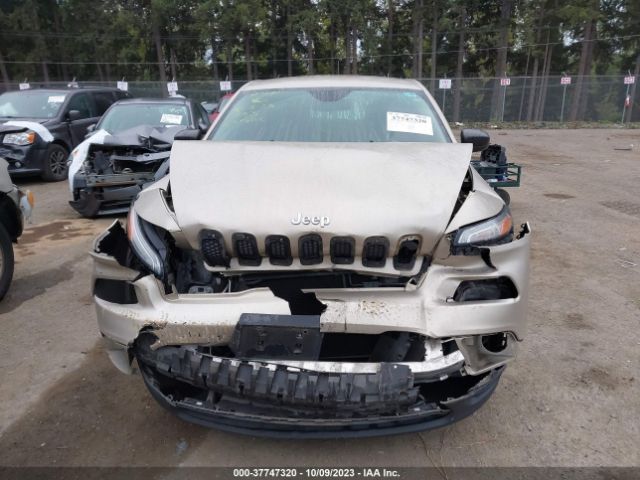 1C4PJMAB6FW592982 Jeep Cherokee Sport