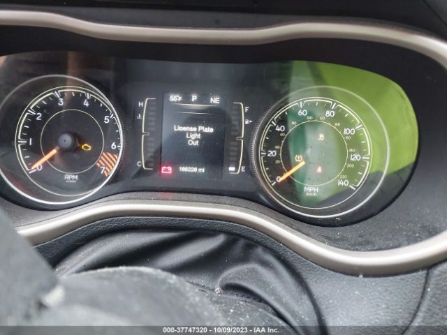 1C4PJMAB6FW592982 Jeep Cherokee Sport