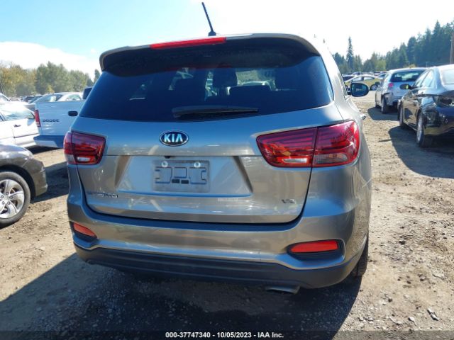 5XYPGDA56KG462717 KIA Sorento Lx V6