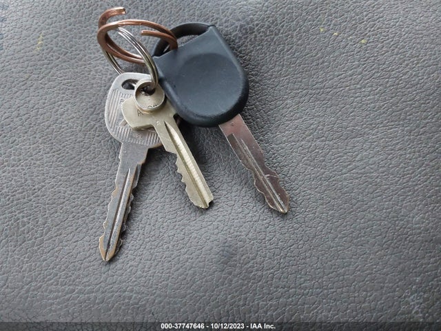 2011 FORD FUSION SE VIN: 3FAHP0HA0BR238015