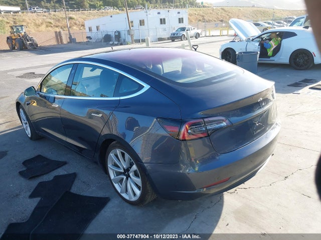 2018 TESLA MODEL 3 5YJ3E1EA7JF007763 Photo 2