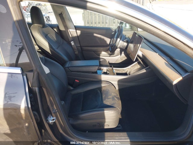 2018 TESLA MODEL 3 5YJ3E1EA7JF007763 Photo 4