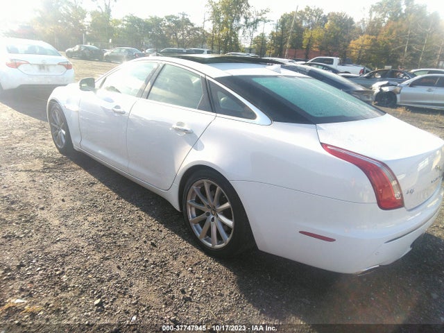 2013 JAGUAR XJ SAJWJ1CD7D8V56102 Photo 2