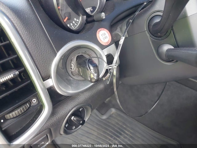 2011 PORSCHE CAYENNE WP1AA2A23BLA07036 Photo 10