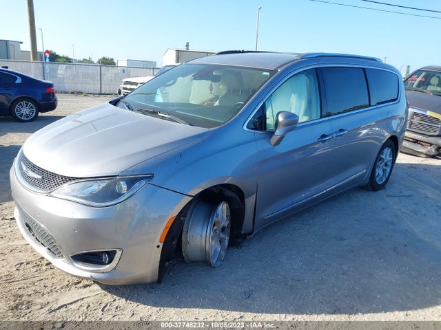 Chrysler Pacifica Touring L Plus 2018 2C4RC1EG7JR322667 Image 2