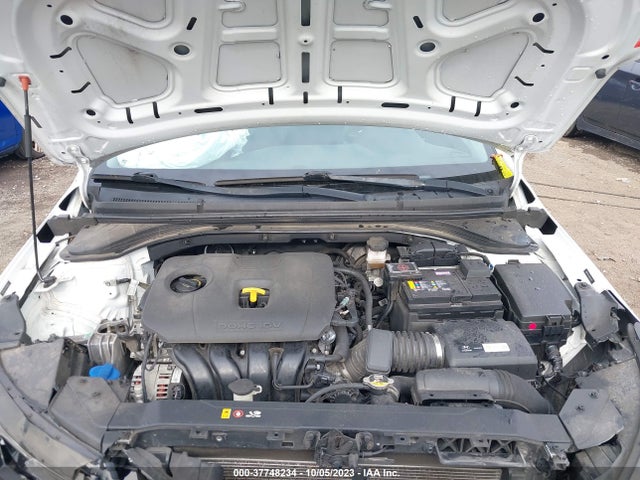 2019 HYUNDAI ELANTRA SE VIN: 5NPD74LF1KH442022