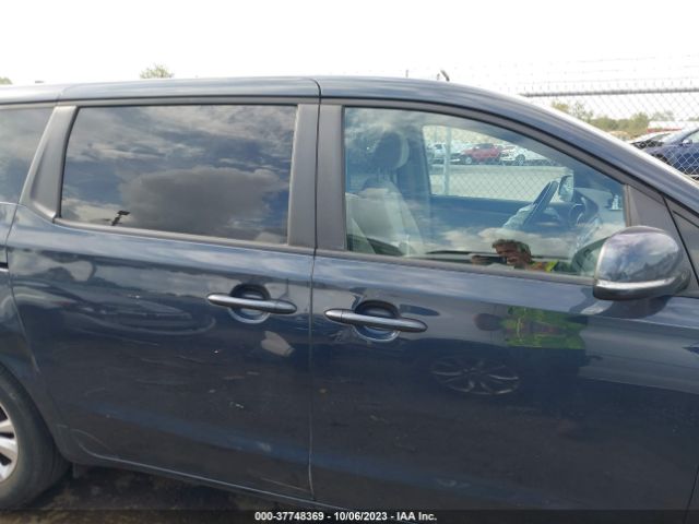 KNDMB5C1XH6306581 KIA SEDONA LX