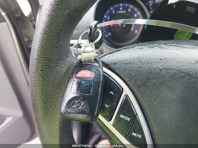 2011 HYUNDAI ELANTRA GLS (ULSAN PLANT) VIN: KMHDH4AE2BU104718