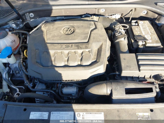 1VWBA7A36JC047960 Volkswagen Passat 2.0t Se