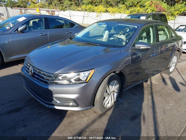 1VWBA7A36JC047960 Volkswagen Passat 2.0t Se