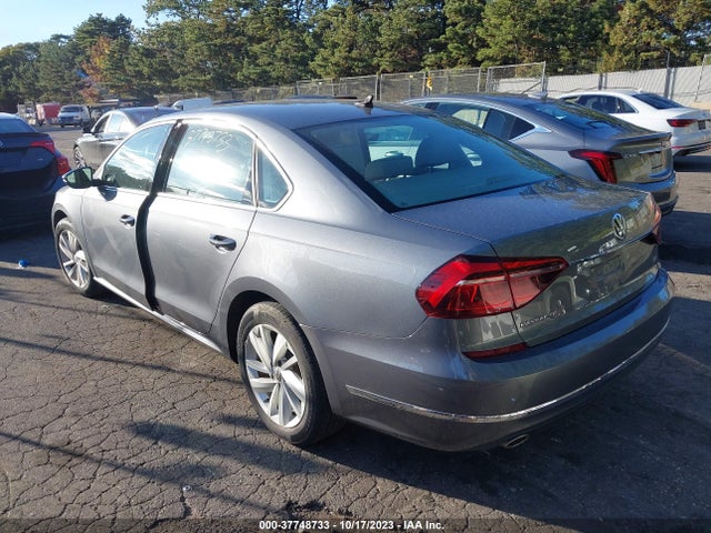 1VWBA7A36JC047960 Volkswagen Passat 2.0t Se