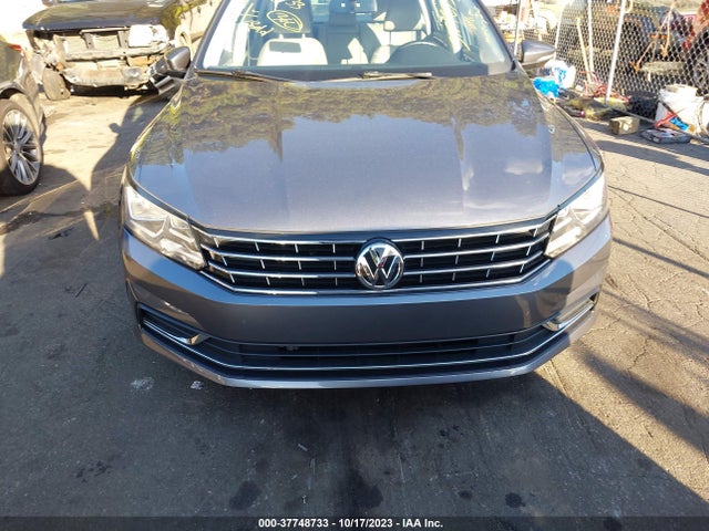 1VWBA7A36JC047960 Volkswagen Passat 2.0t Se