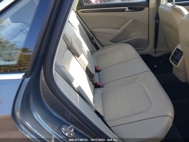 1VWBA7A36JC047960 Volkswagen Passat 2.0t Se