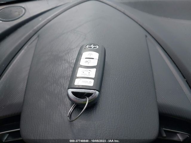 3MYDLBZV5GY119084 Scion IA