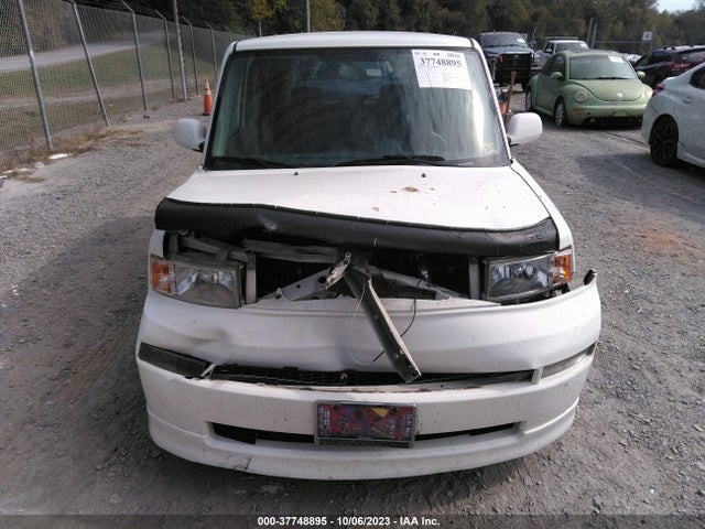 2005 SCION XB VIN: JTLKT324150175564