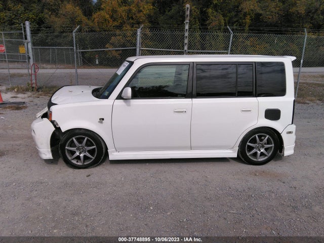 2005 SCION XB VIN: JTLKT324150175564