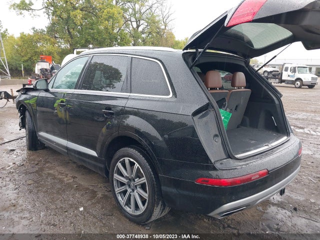 WA1VAAF79JD015467 Audi Q7 Prestige