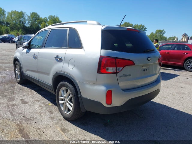 2015 KIA SORENTO LX V6 VIN: 5XYKT4A76FG597161