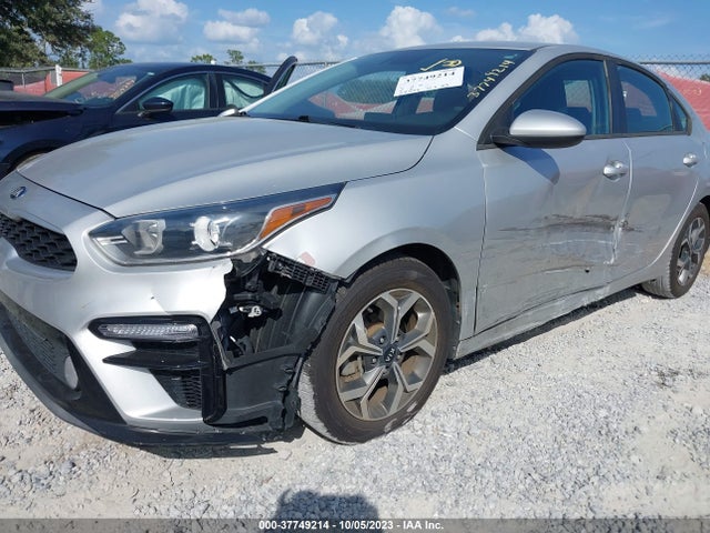 2019 KIA FORTE LXS VIN: 3KPF24AD8KE099688