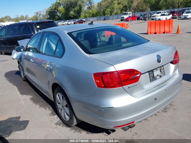 3VWD17AJ9EM360898 Volkswagen Jetta Sedan Se