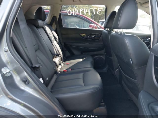 JN8AT2MV8JW352792 Nissan Rogue Sl