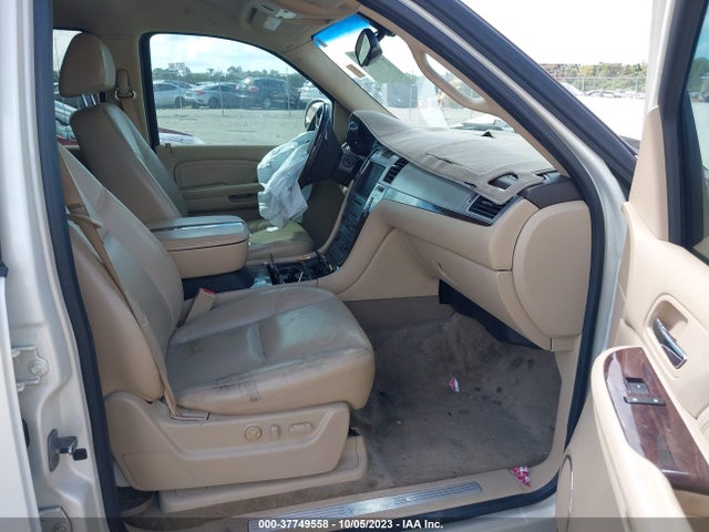 2009 CADILLAC ESCALADE VIN: 1GYFC13299R149031