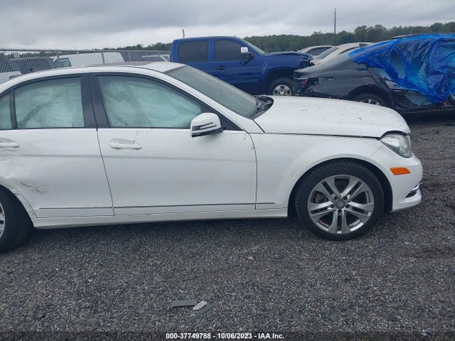 2013 MERCEDES-BENZ C-CLASS C 250 VIN: WDDGF4HB8DR299271