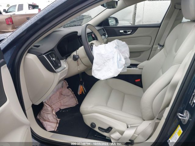 7JRL12FL9RG280692 Volvo S60 Plus Dark Theme