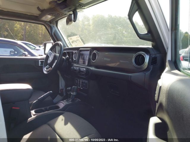 1C4HJXEG6LW140232 Jeep Wrangler Unlimited Sahara
