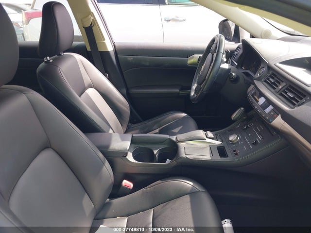JTHKD5BH1F2247763 Lexus Ct 200h Hybrid