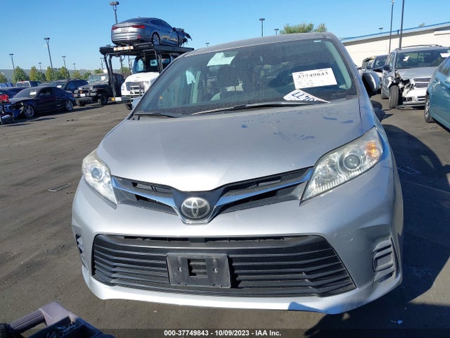 Toyota SIENNA LE 2018 5TDKZ3DC9JS922592 Image 13