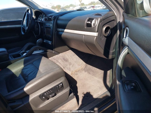2004 PORSCHE CAYENNE WP1AB29PX4LA75074 Photo 4