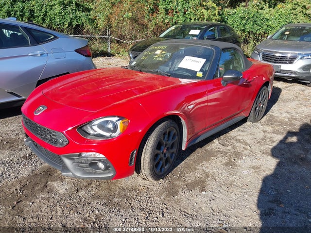 Fiat 124 Spider Abarth 2018 JC1NFAEK3J0138800 Image 2