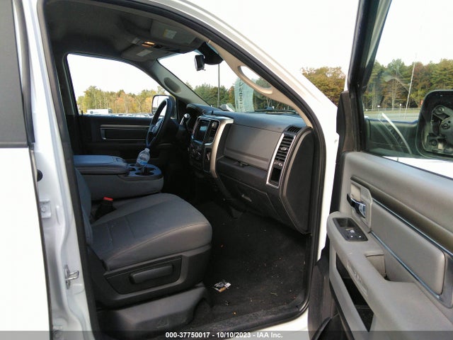 3C6UR5DL6JG218232 RAM 2500 Slt
