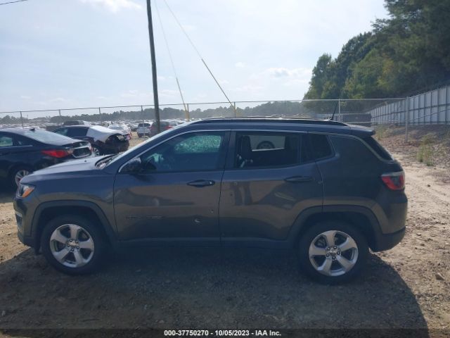 3C4NJCBB6KT851700 Jeep Compass Latitude