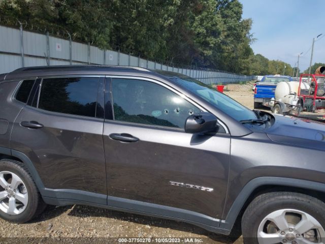 3C4NJCBB6KT851700 Jeep Compass Latitude