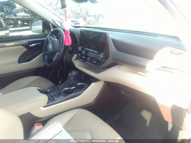 2021 TOYOTA HIGHLANDER 5TDDZRBH9MS124155 Photo 4