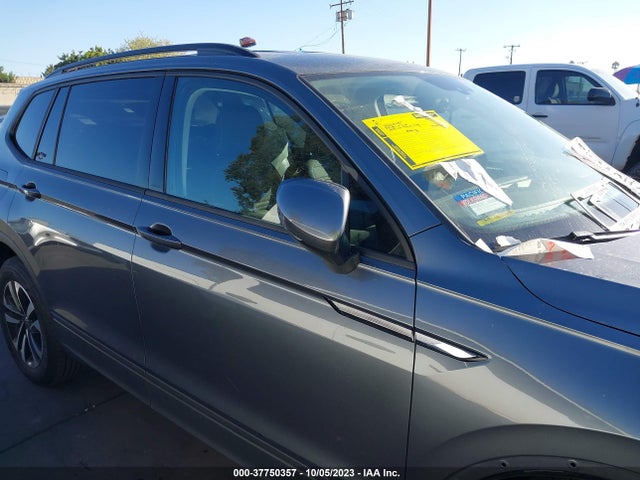 3VVRB7AX8PM109823 Volkswagen TIGUAN S
