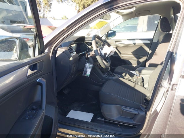 3VVRB7AX8PM109823 Volkswagen TIGUAN S