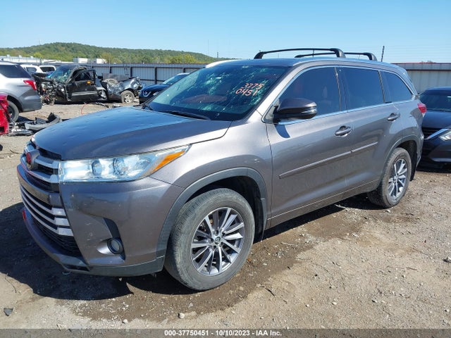 Toyota Highlander Xle/se 2017 5TDKZRFH2HS525117 Image 2