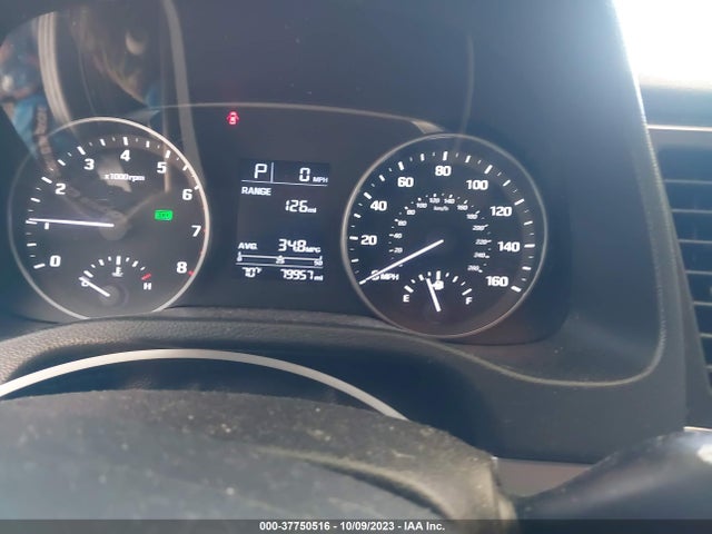 2017 HYUNDAI ELANTRA SE VIN: 5NPD74LFXHH199576